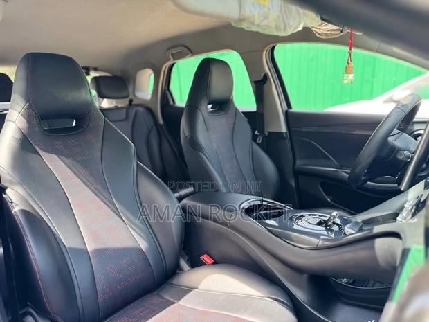 BYD E2 43 kWh 94 hp FWD 2024 Gray