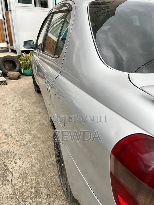 Toyota Platz 1.0 FWD 2001 Silver