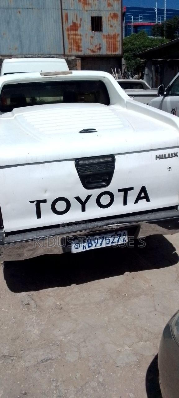 Toyota Hilux 3.0 D-4D 4x4 2014 White