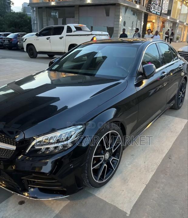 Mercedes-Benz C200 2019 Black