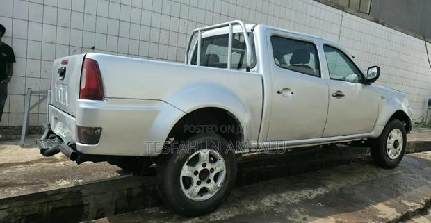 Tata Xenon 2012 Silver