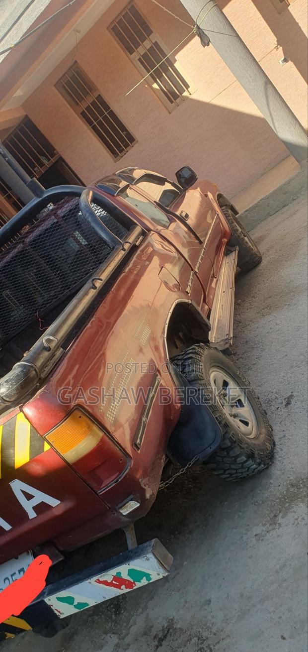 Toyota Hilux 1994 Red