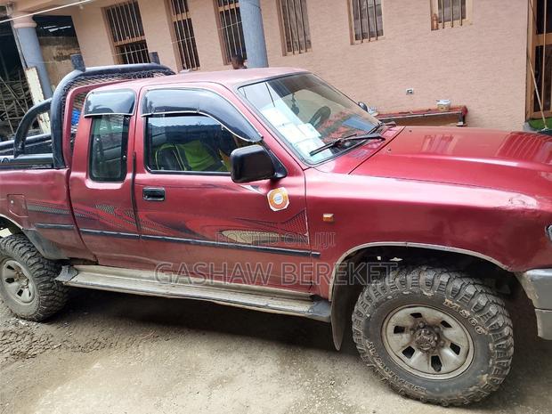 Toyota Hilux 1994 Red
