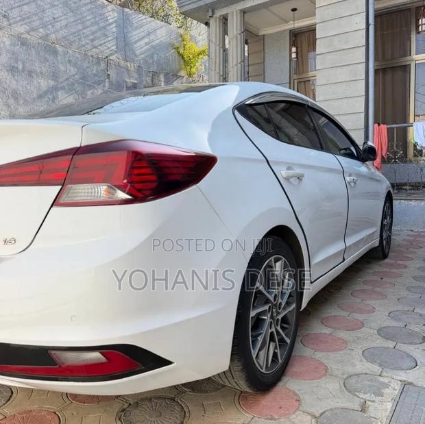 Hyundai Avante 2020 White