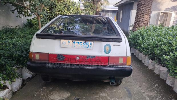 Toyota Corolla 1986 White