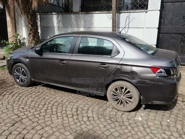 Peugeot 301 2017 Gray