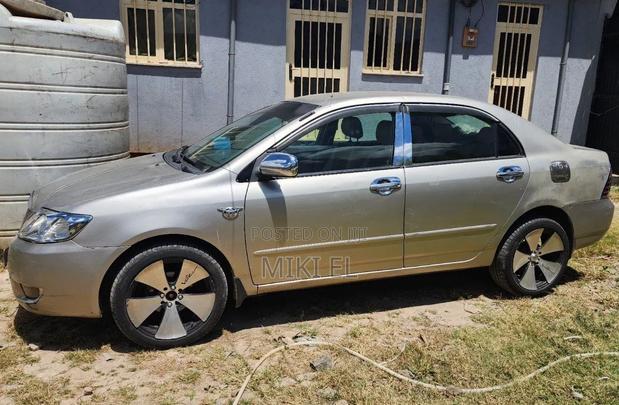 Toyota Corolla LE 2007 Gold