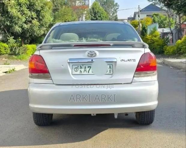 Toyota Platz 2005 Silver