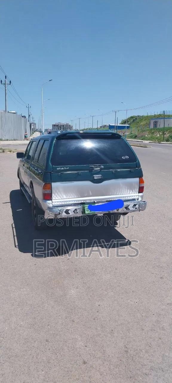 Mitsubishi L200 2000