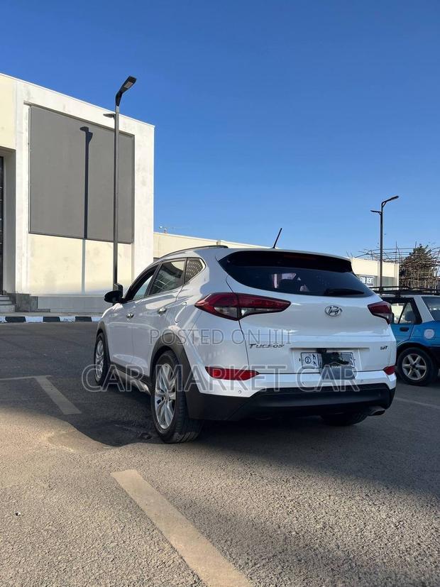 Hyundai Tucson Sport FWD 2017 White
