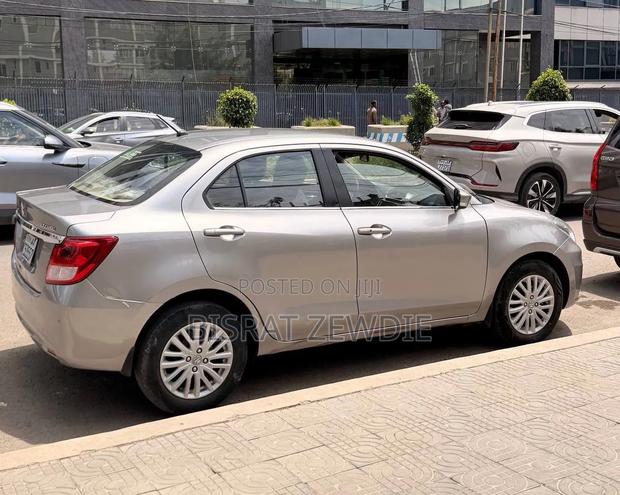 Suzuki Dzire 2022 Gray