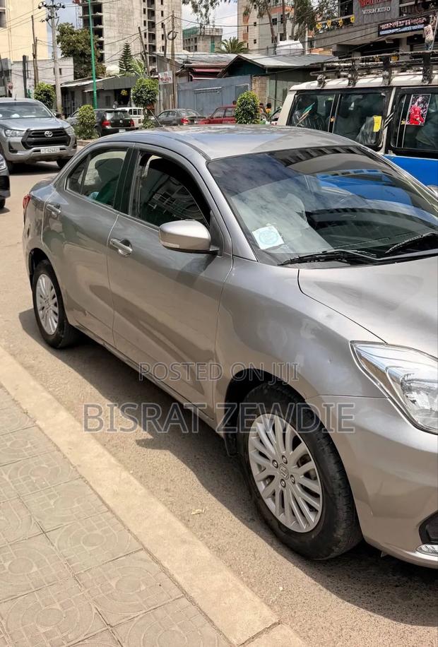 Suzuki Dzire 2022 Gray