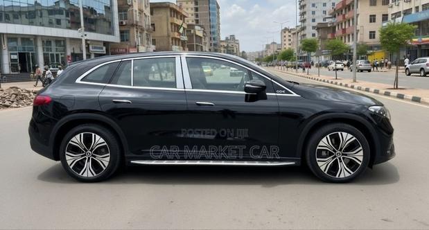 Mercedes-Benz E500 2024 Black