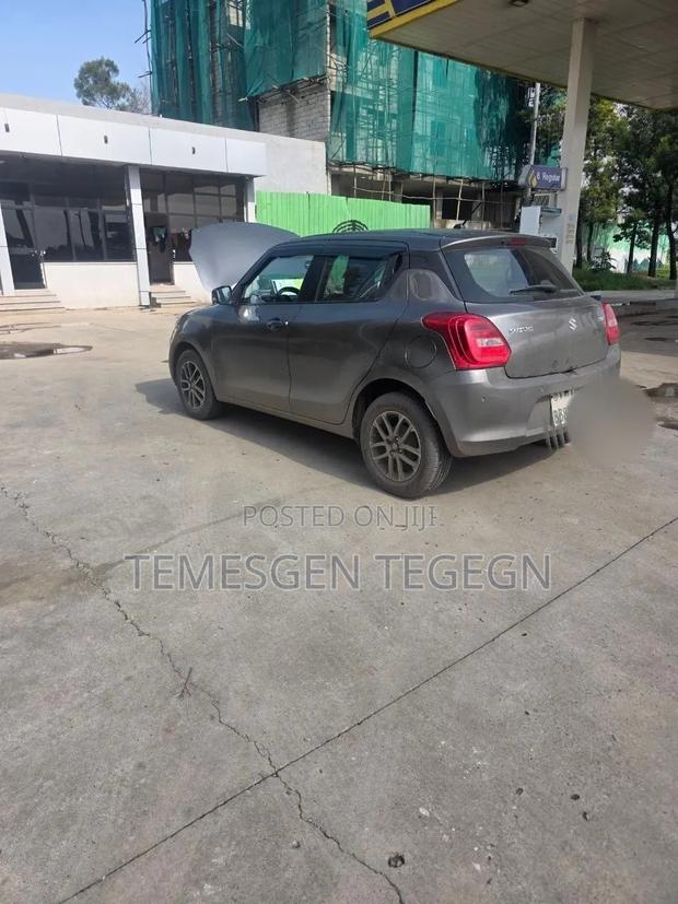 Suzuki Swift 2021 Gray