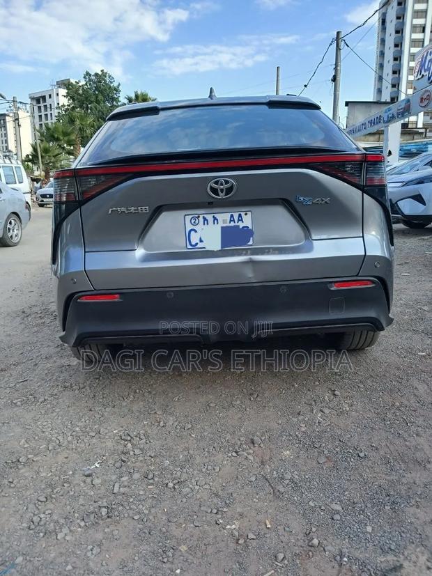 Toyota bZ4X 2023 Gray