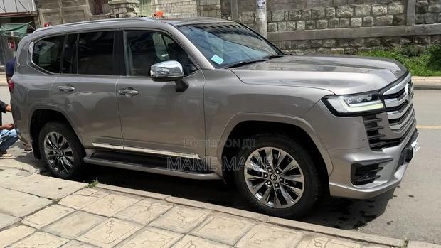 Toyota Land Cruiser 2023 Gray