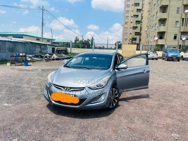 Hyundai Avante 2015 Silver