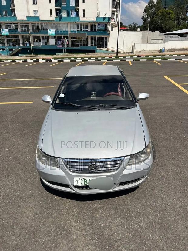 Lifan Abay 1.3 Sedan FWD 2010 Silver