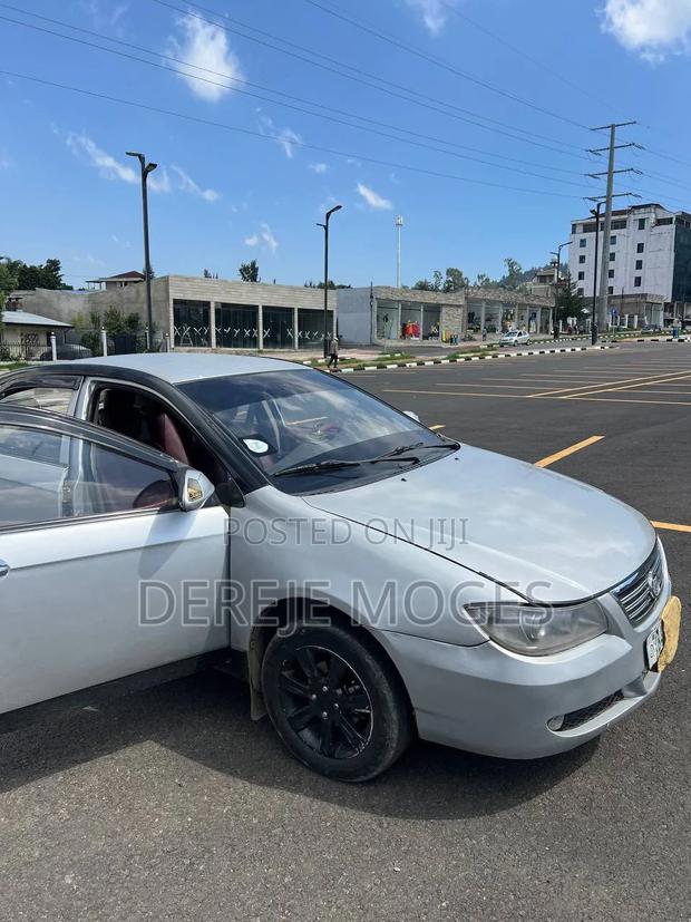 Lifan Abay 1.3 Sedan FWD 2010 Silver