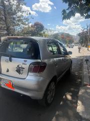 Toyota Vitz 2000 Silver for sale