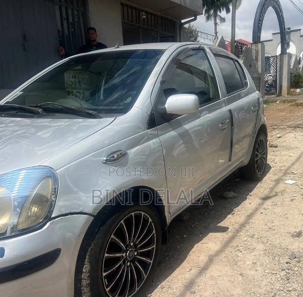 Toyota Vitz 1.0 FWD 5dr 2002 Silver