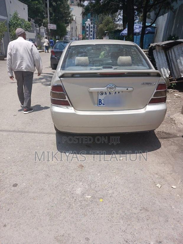 Toyota Corolla 2003 Gold