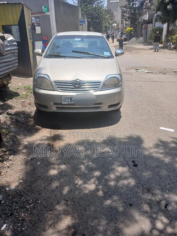 Toyota Corolla 2003 Gold