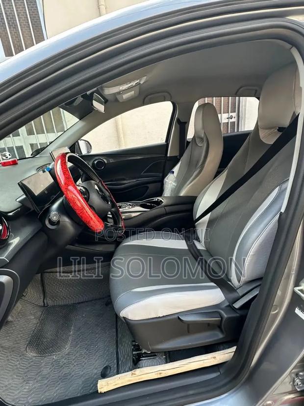 BYD E2 43 kWh 94 hp FWD 2025 Gray