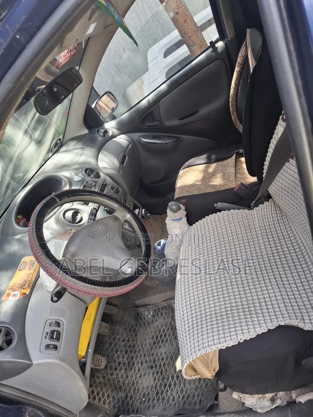 Toyota Yaris 1999 Blue