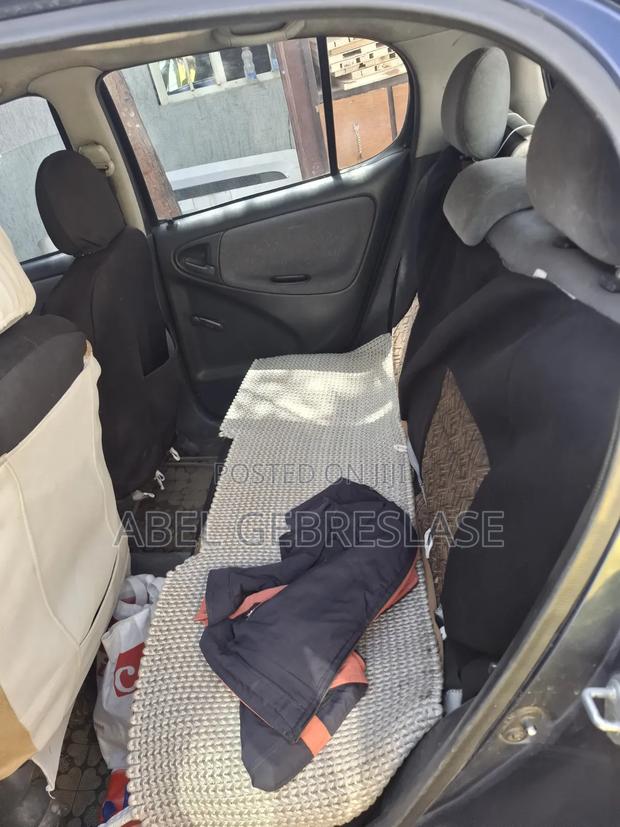Toyota Yaris 1999 Blue
