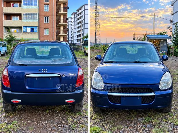 Toyota Duet 2000 Blue