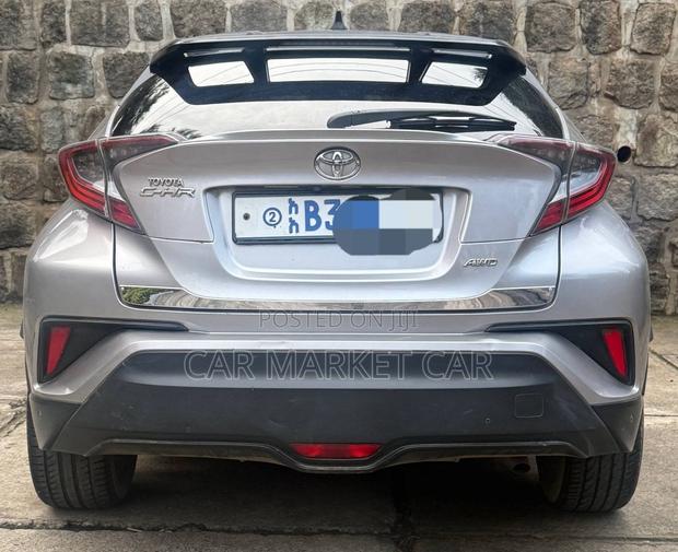 Toyota C-HR 2017 Silver