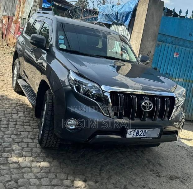 Toyota Land Cruiser Prado 2.8 D-4D 2014 Gray