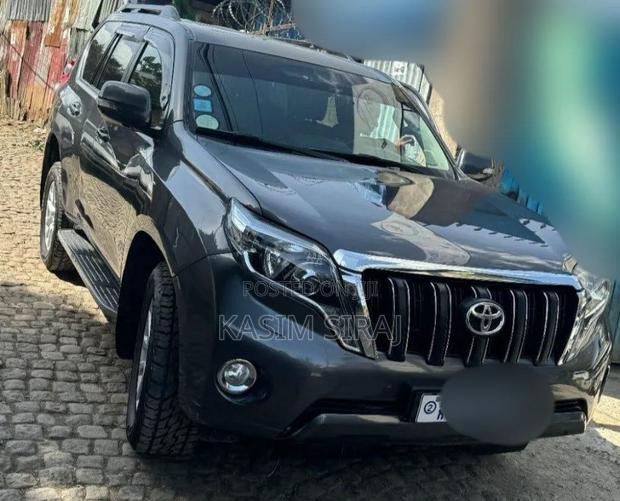 Toyota Land Cruiser Prado 2.8 D-4D 2014 Gray