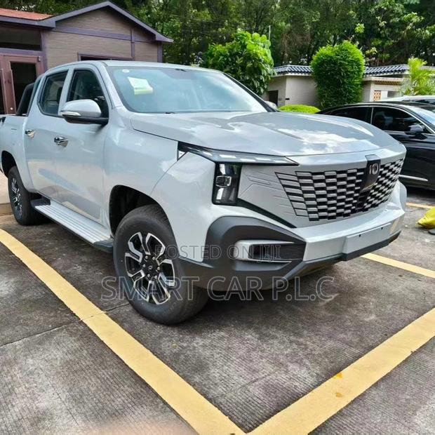 New Changan Hunter Plus 2.0 Petrol 4x4 2025 Gray