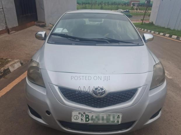 Toyota Belta 2006 Silver