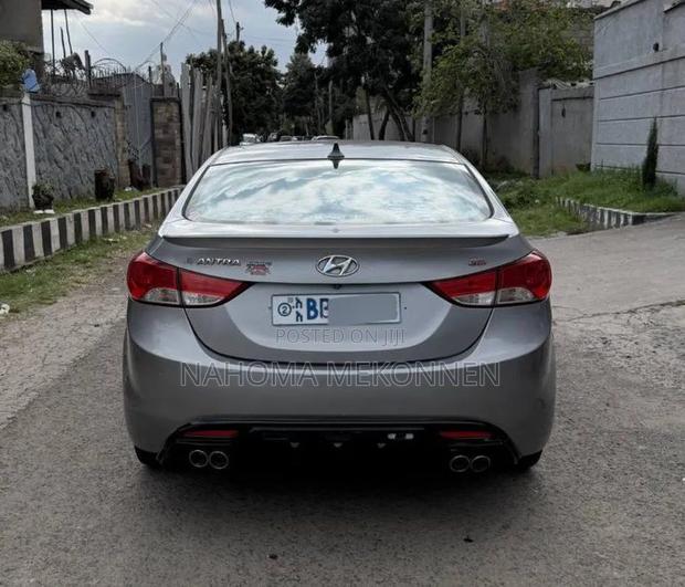Hyundai Avante 2014 Gray