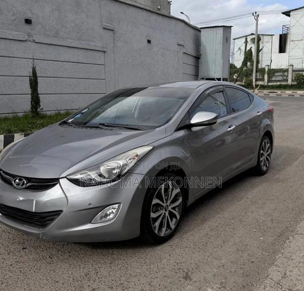 Hyundai Avante 2014 Gray