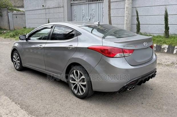 Hyundai Avante 2014 Gray