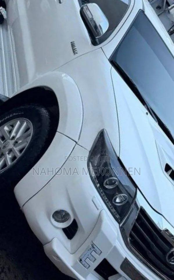 Toyota Hilux 2015 White