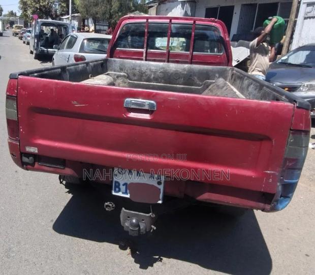 Toyota Hilux 2003 Red