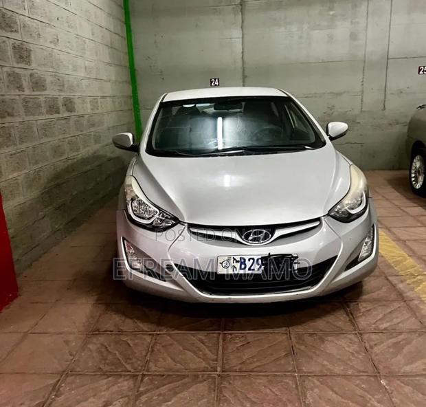 Hyundai Elantra 2015 Silver