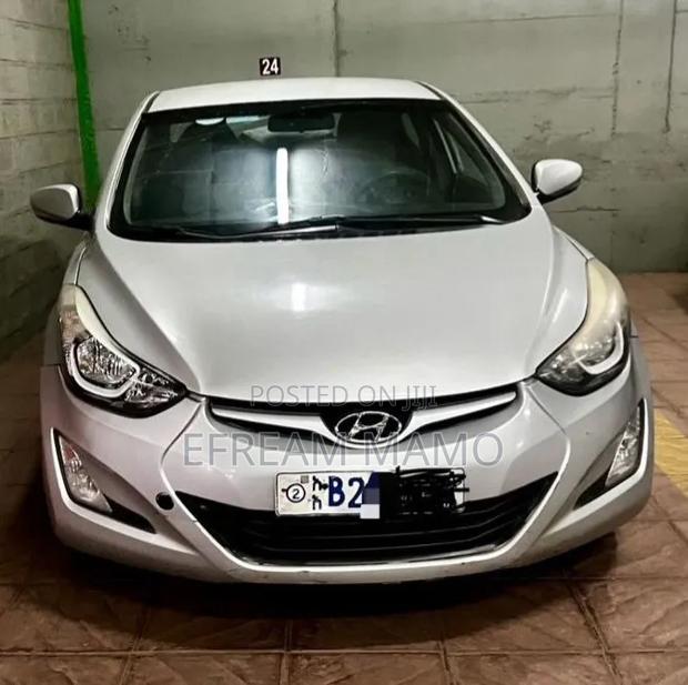 Hyundai Elantra 2015 Silver
