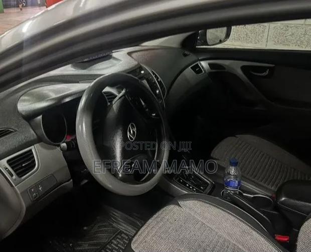 Hyundai Elantra 2015 Silver