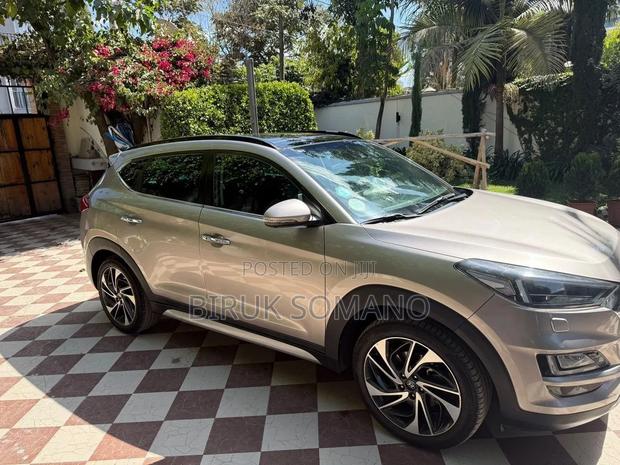Hyundai Tucson 2020 Gold
