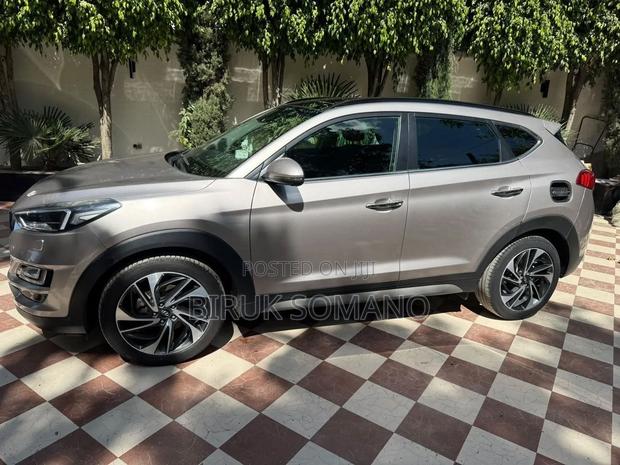 Hyundai Tucson 2020 Gold