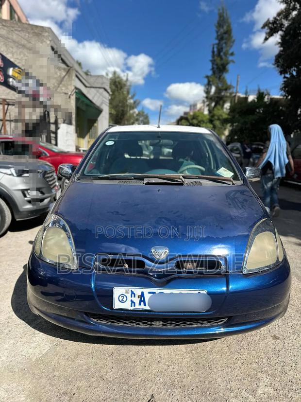 Toyota Vitz 2001 Blue