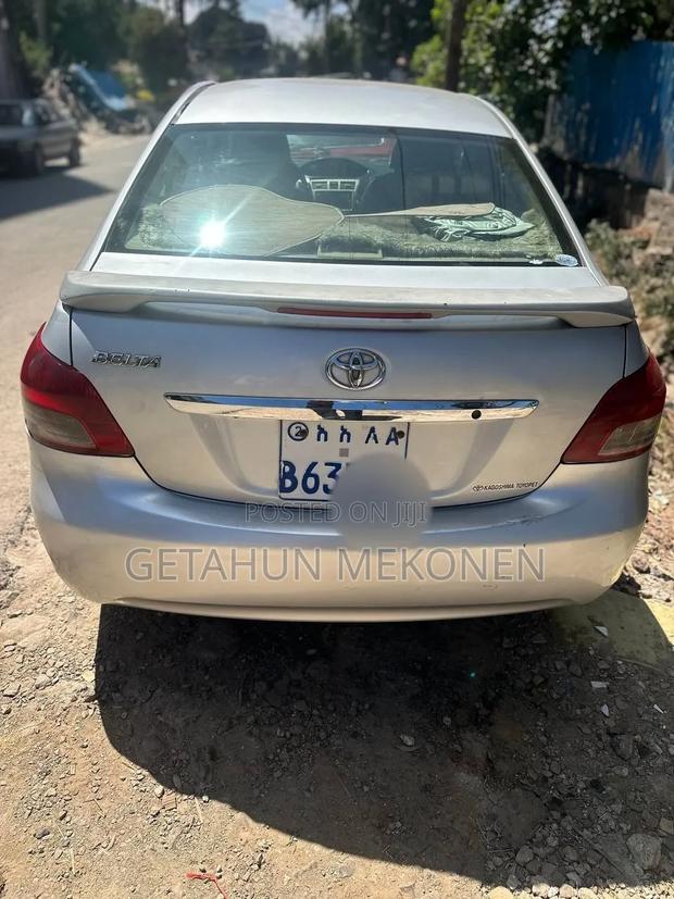 Toyota Belta 2007 Silver