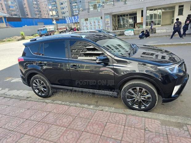 Toyota RAV4 2018 Black