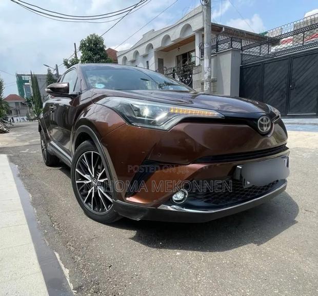 Toyota C-HR 2017 Brown